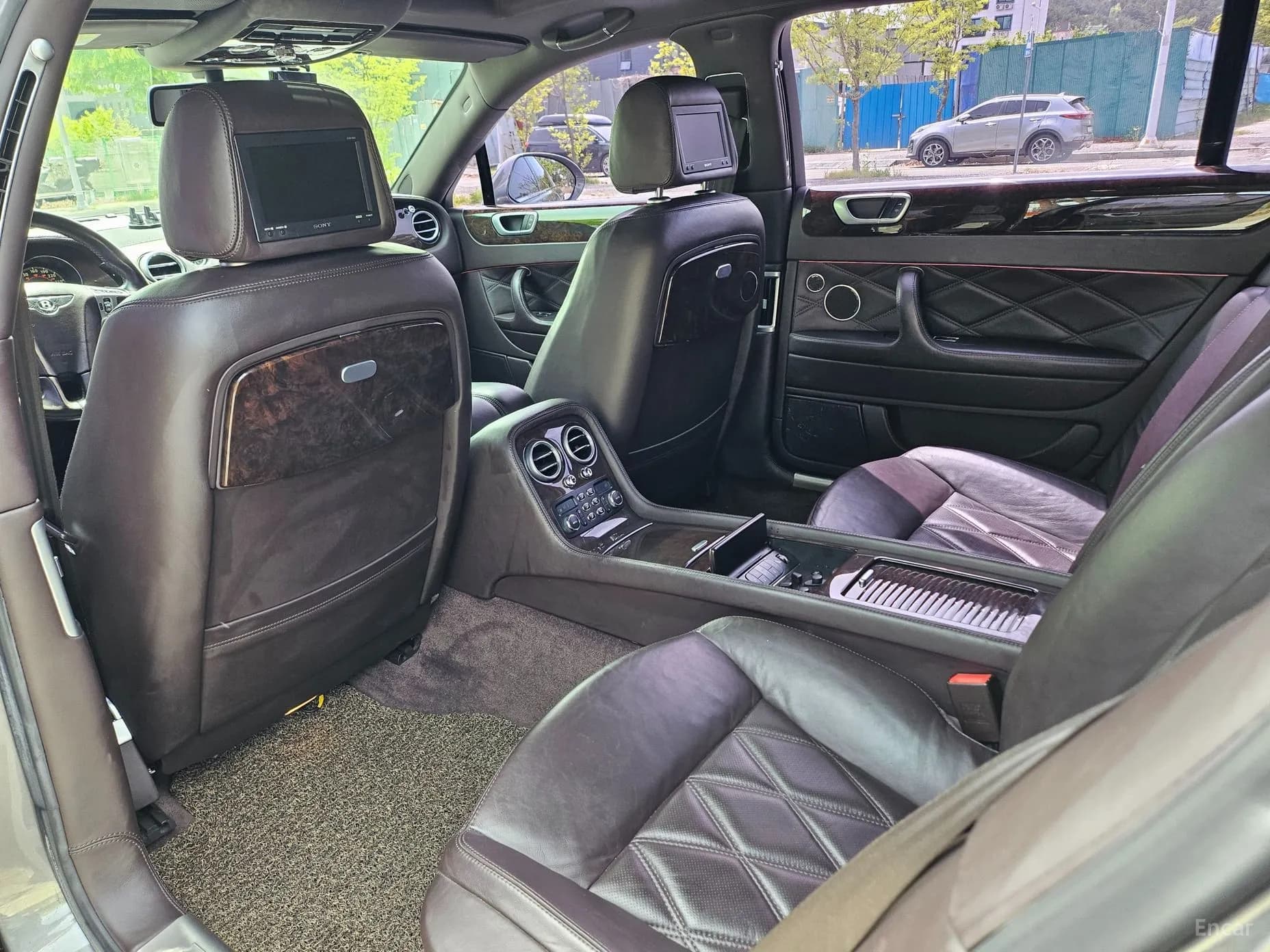 Flying Spur Gen 1