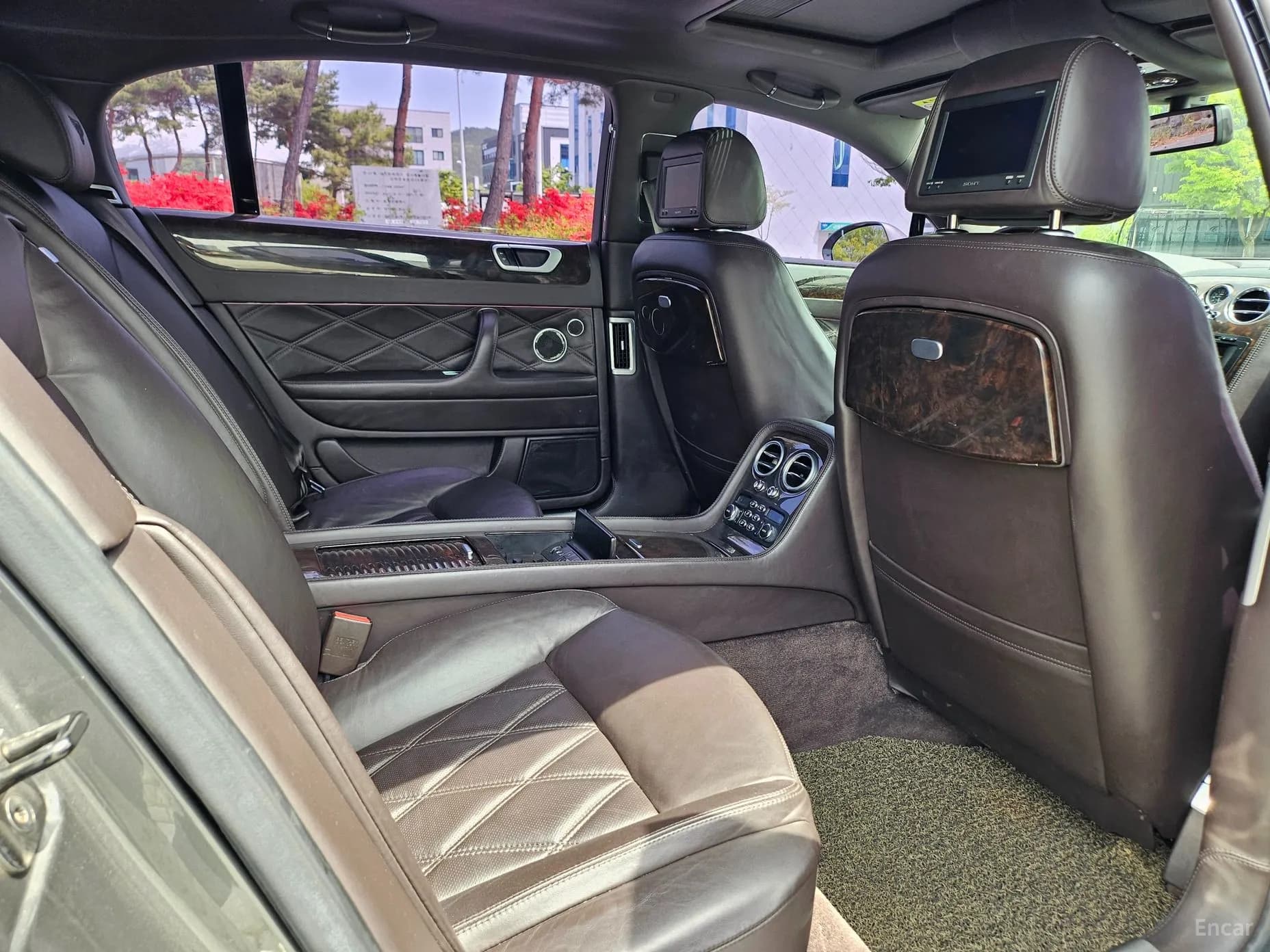 Flying Spur Gen 1
