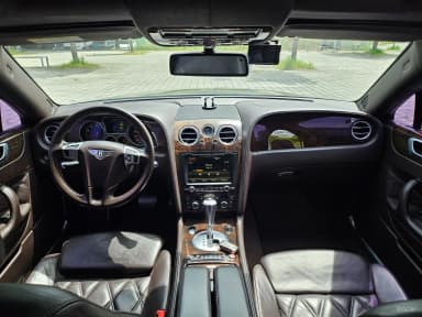 Flying Spur Gen 1