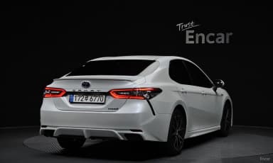 Camry (XV70)