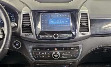Rexton Sports Khan