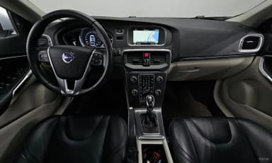 V40