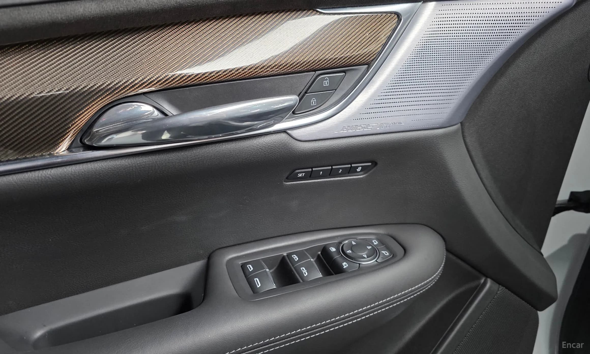 XT6