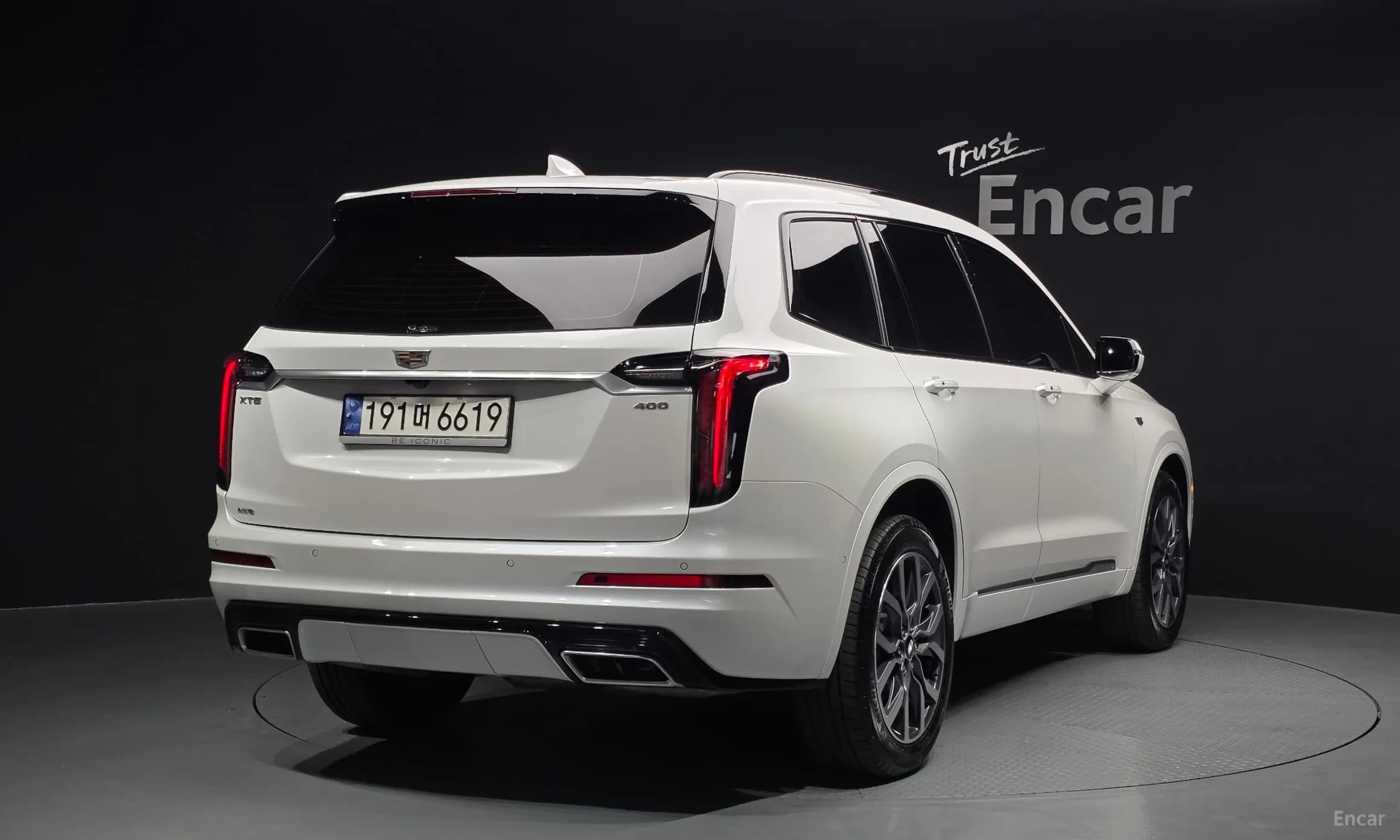 XT6