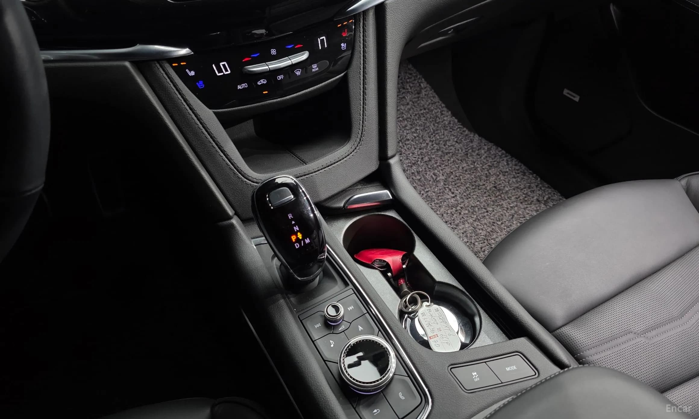 XT6