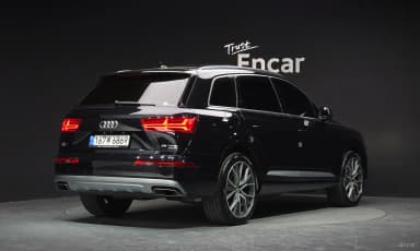 Q7 (4M)