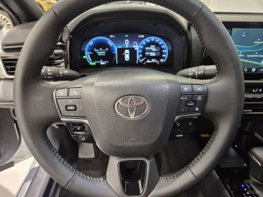 Camry (XV80)