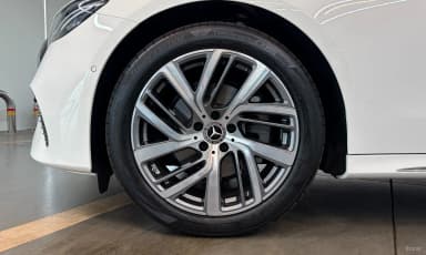 E-Class W214