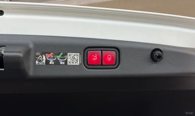 E-Class W214