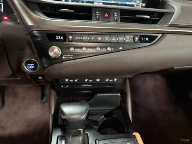 ES300h 7th Generation