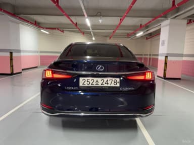 ES300h 7th Generation