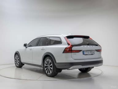 V90 Cross Country