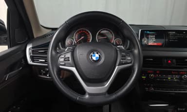 X5 (F15)
