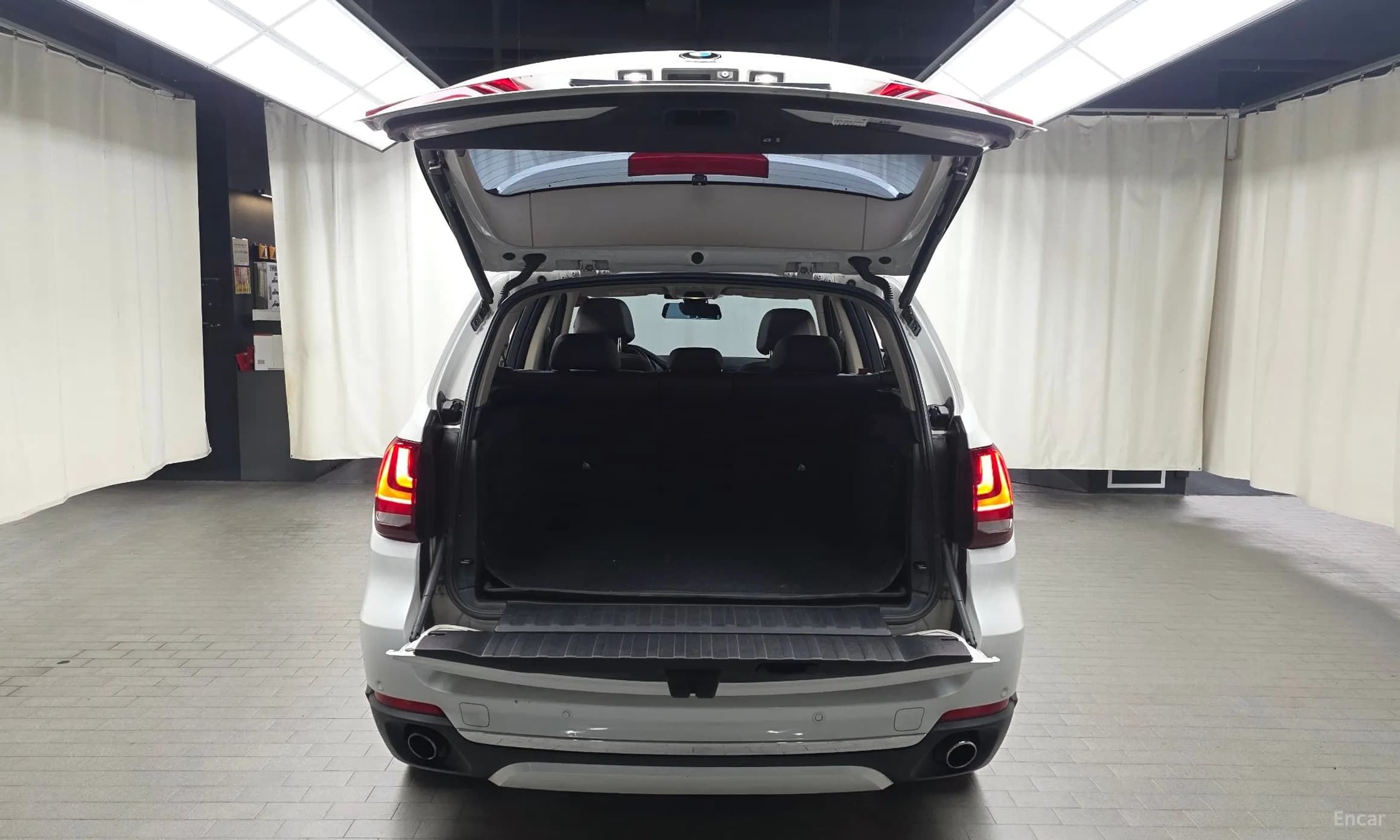 X5 (F15)