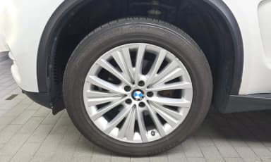 X5 (F15)