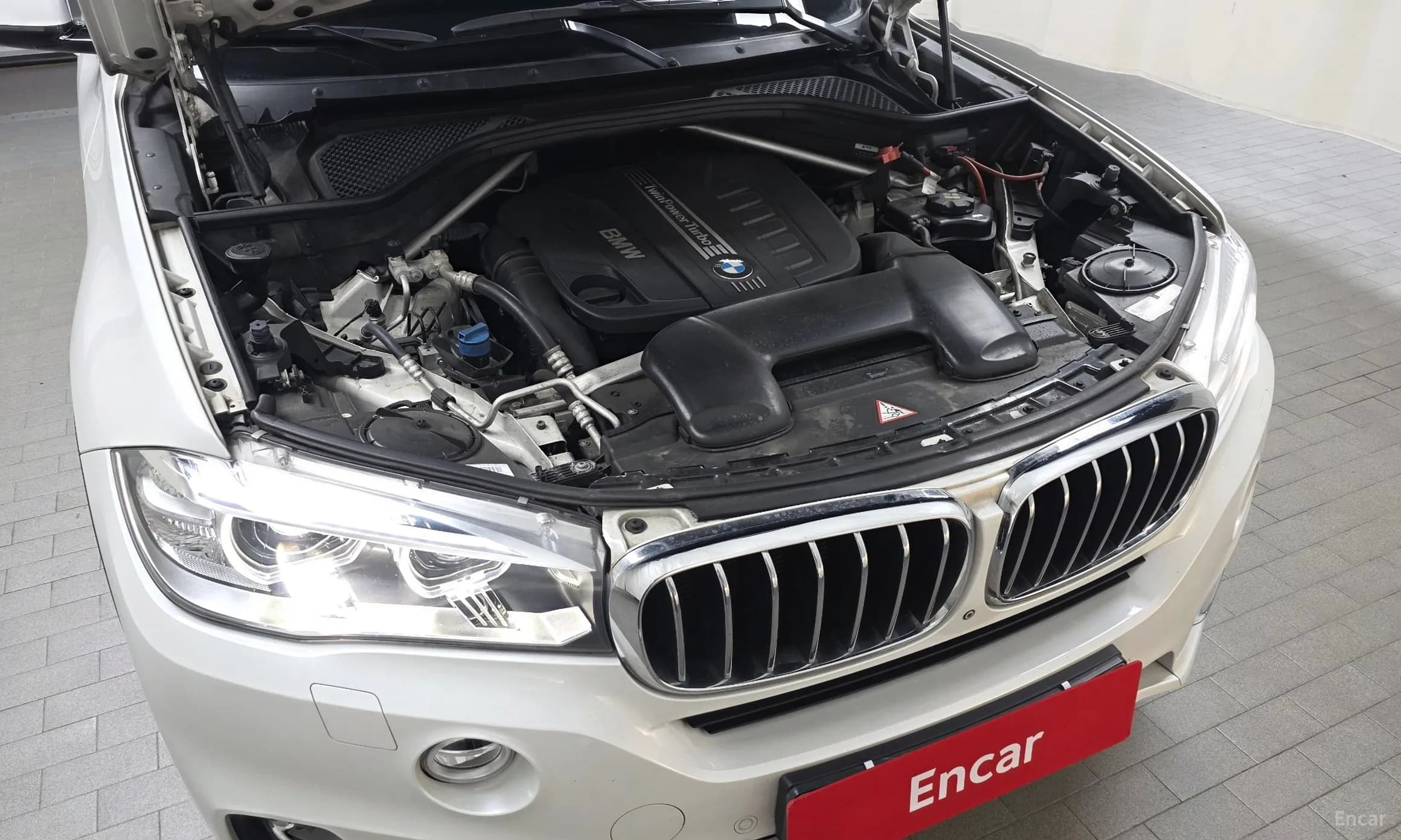X5 (F15)