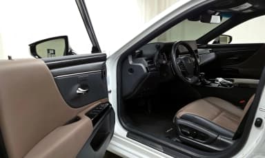 ES300h 7th Generation