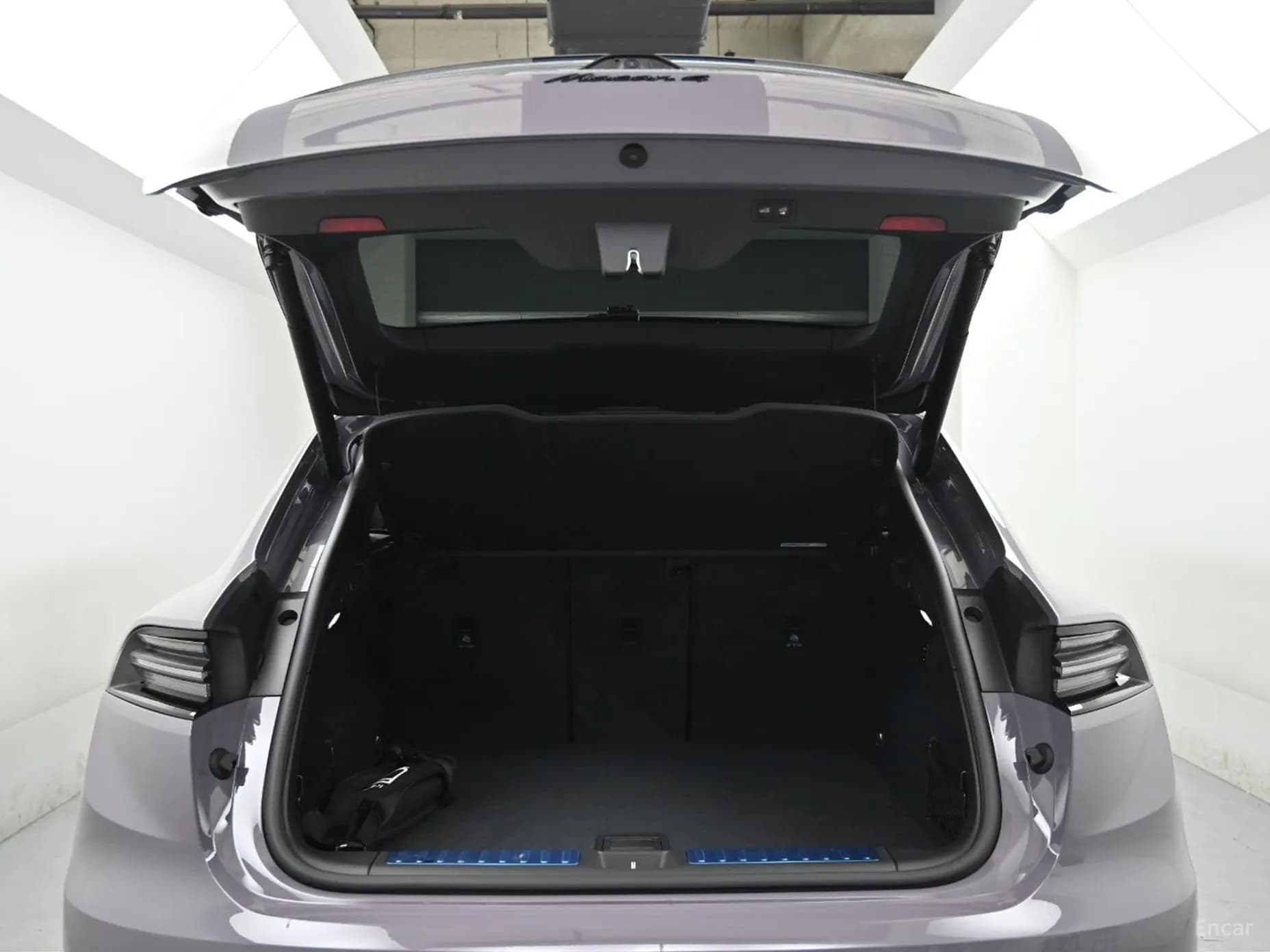 Macan EV