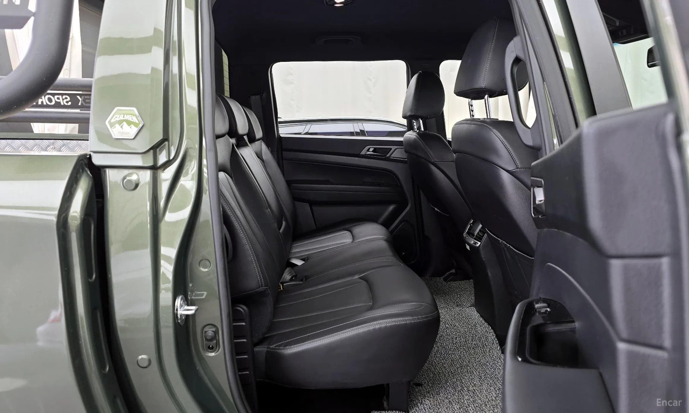 Rexton Sports Khan