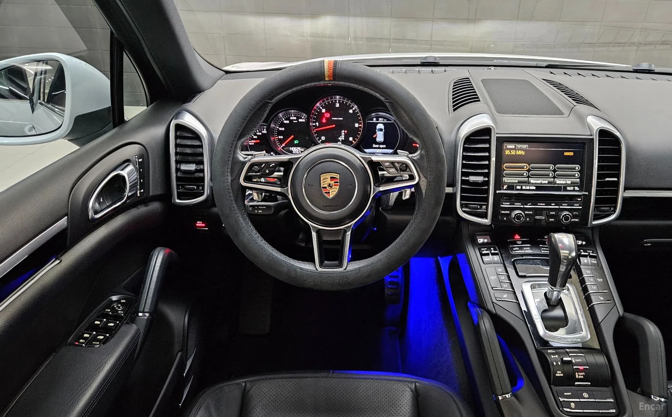 New Cayenne