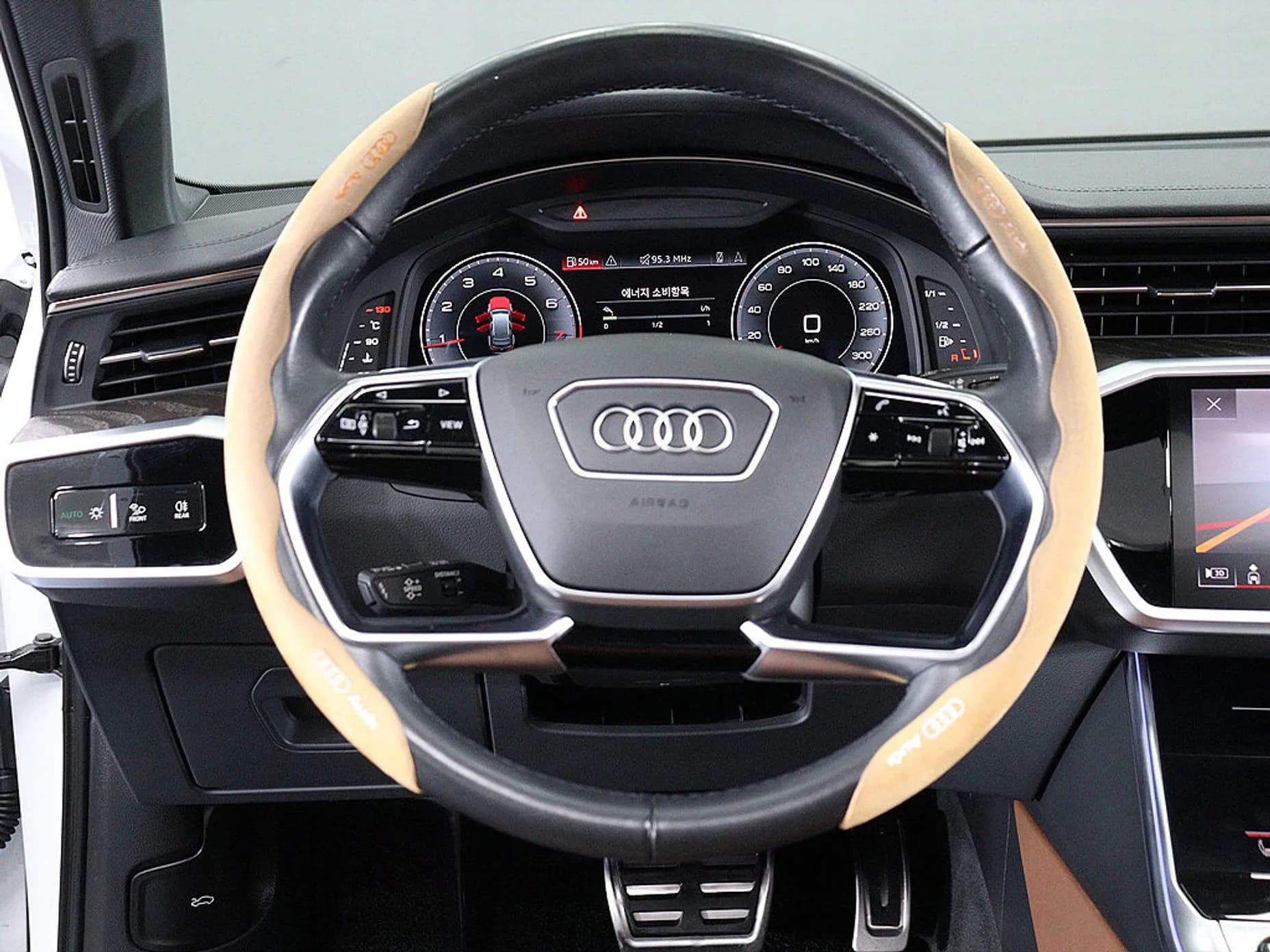 A6 (C8)