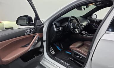 X6 (G06)