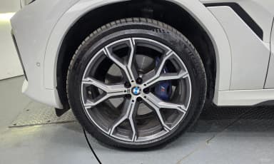 X6 (G06)