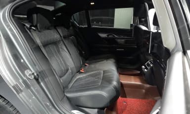 7 Series (G11)