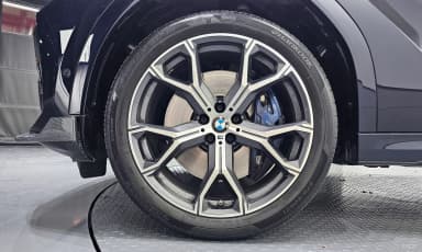 X6 (G06)