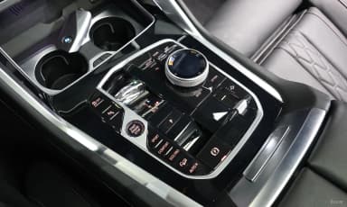 X6 (G06)