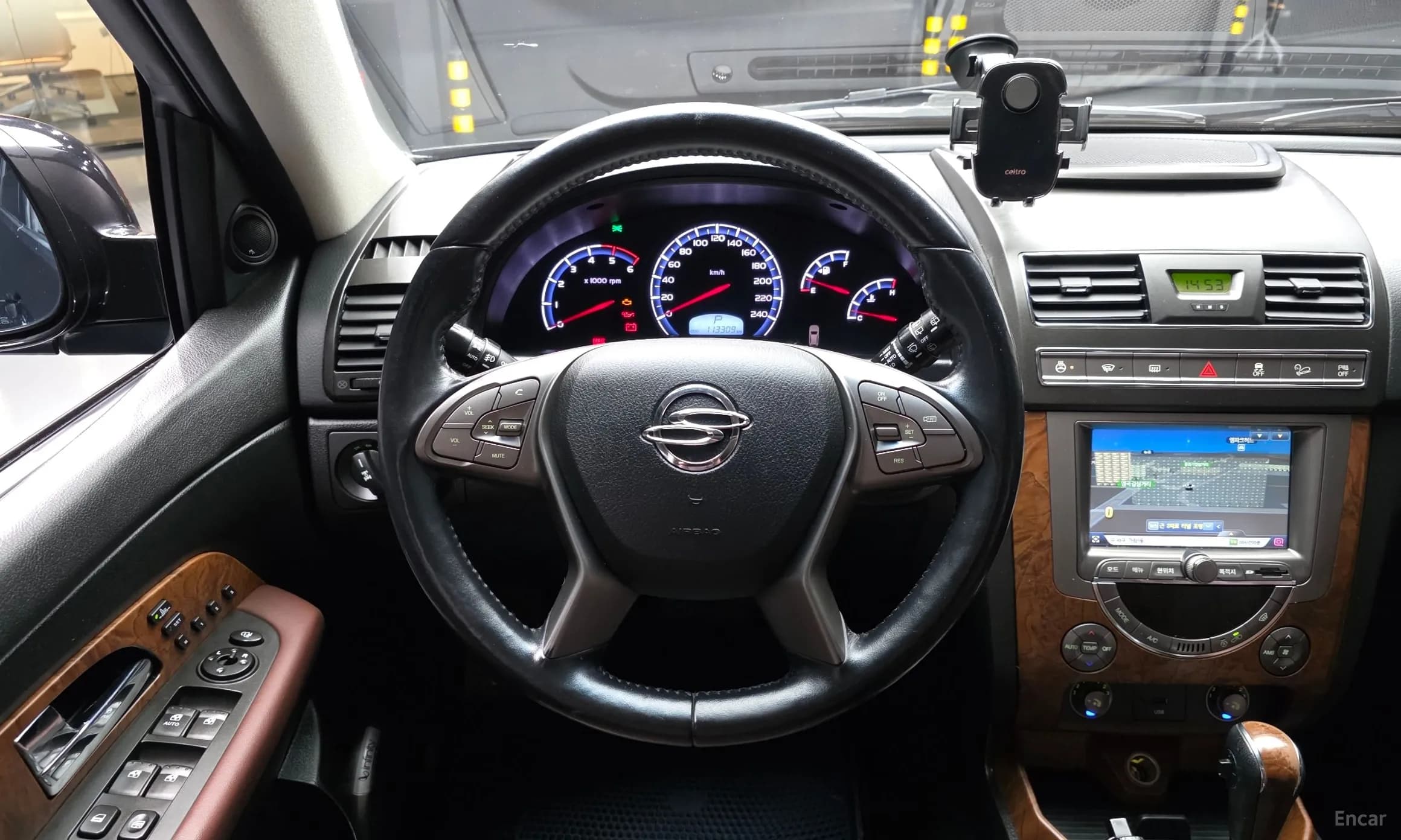 Rexton W