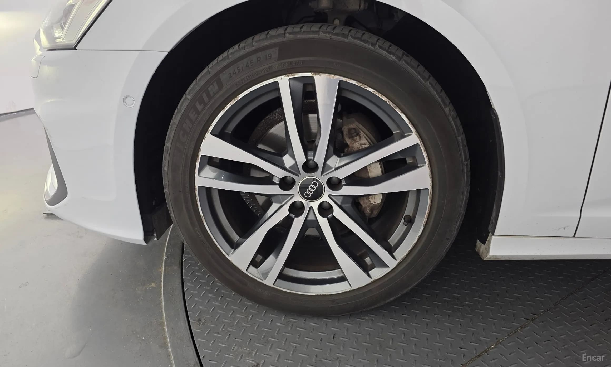 A6 (C8)