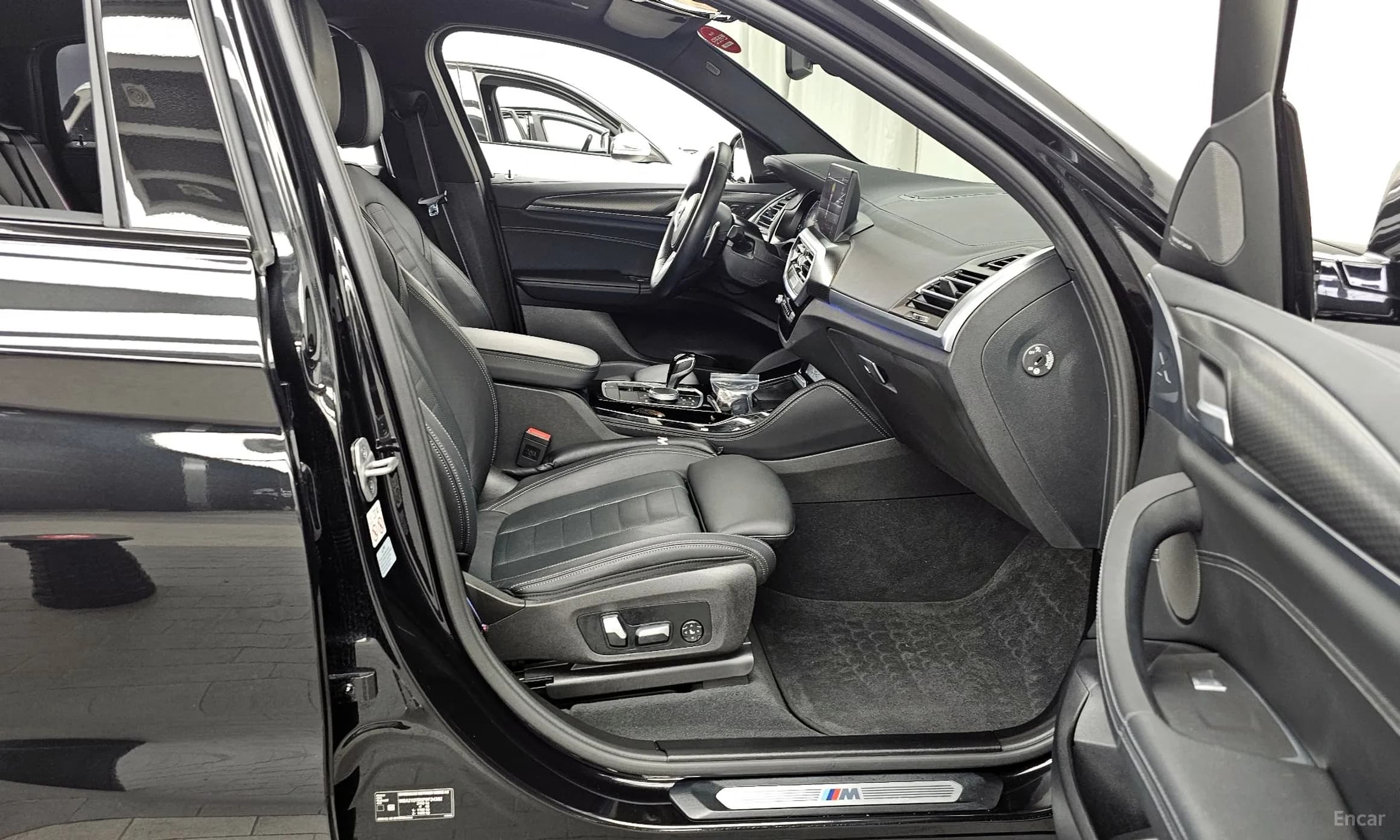 X4 (G02)