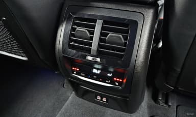 X4 (G02)