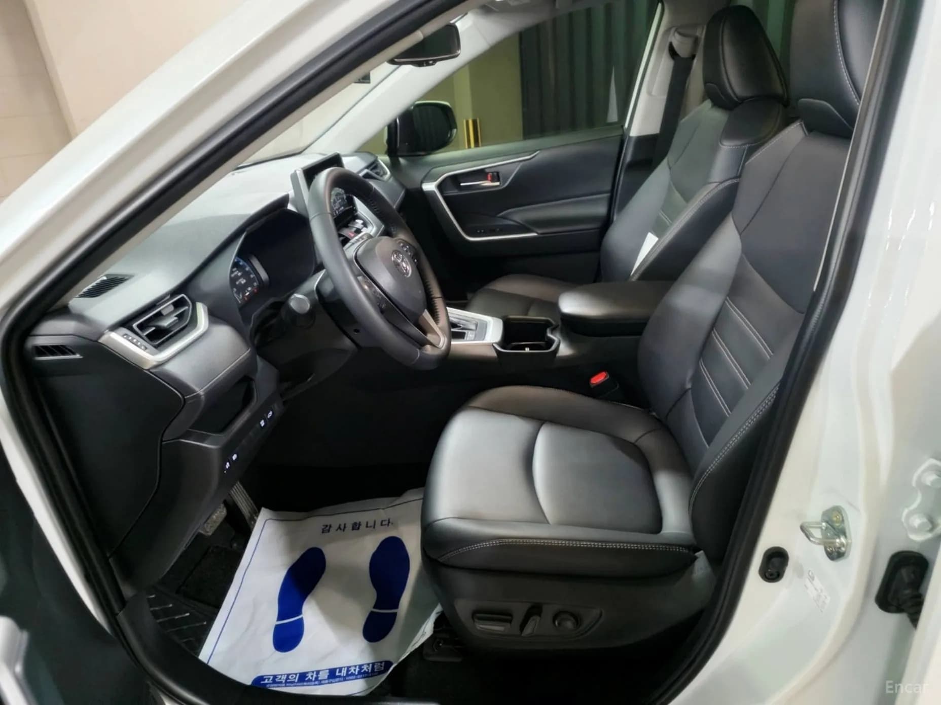 RAV4 5th Generation