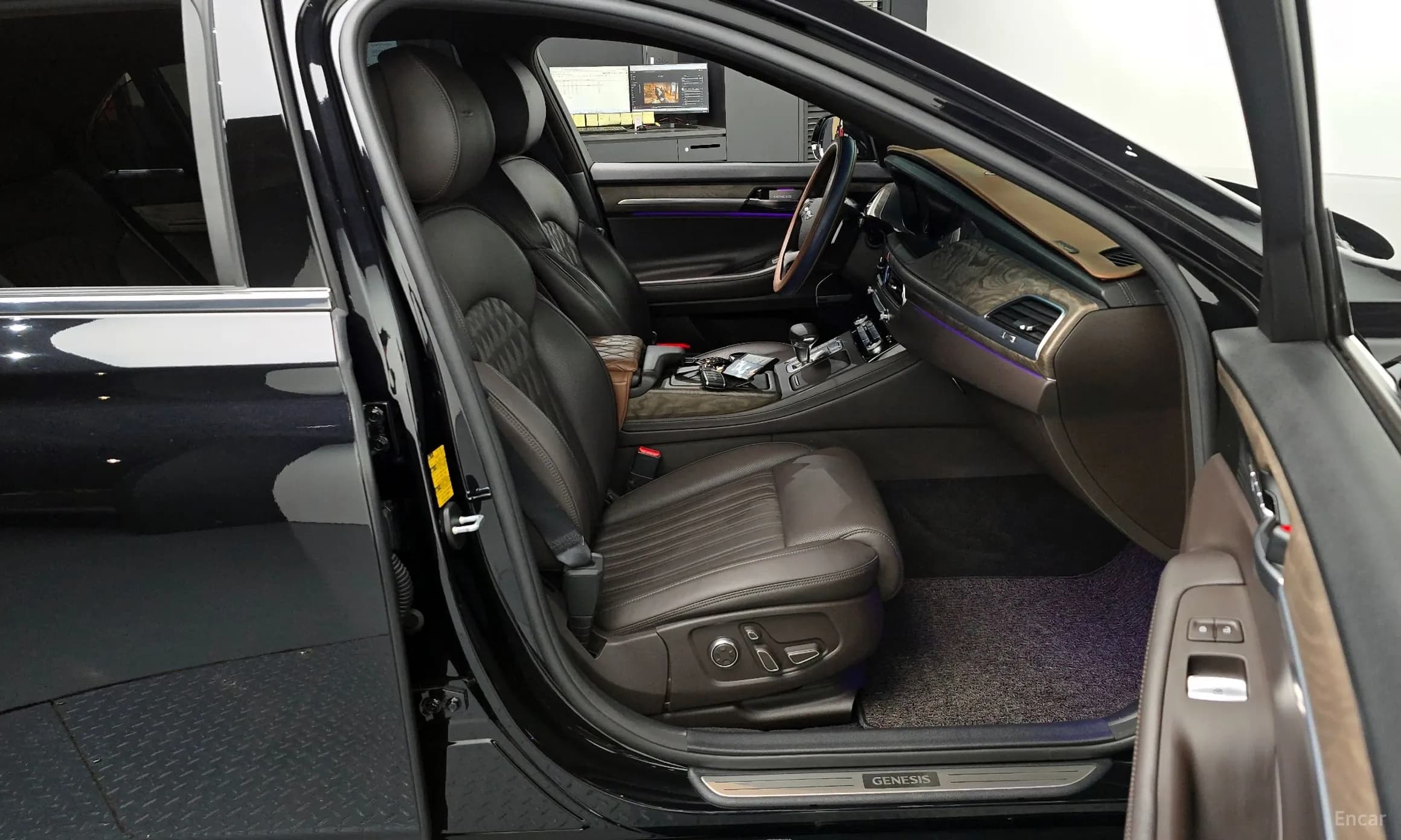 G90