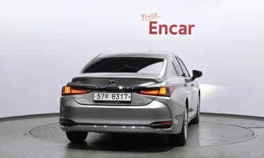ES300h 7th Generation