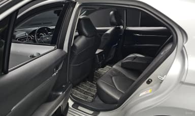 Camry (XV70)
