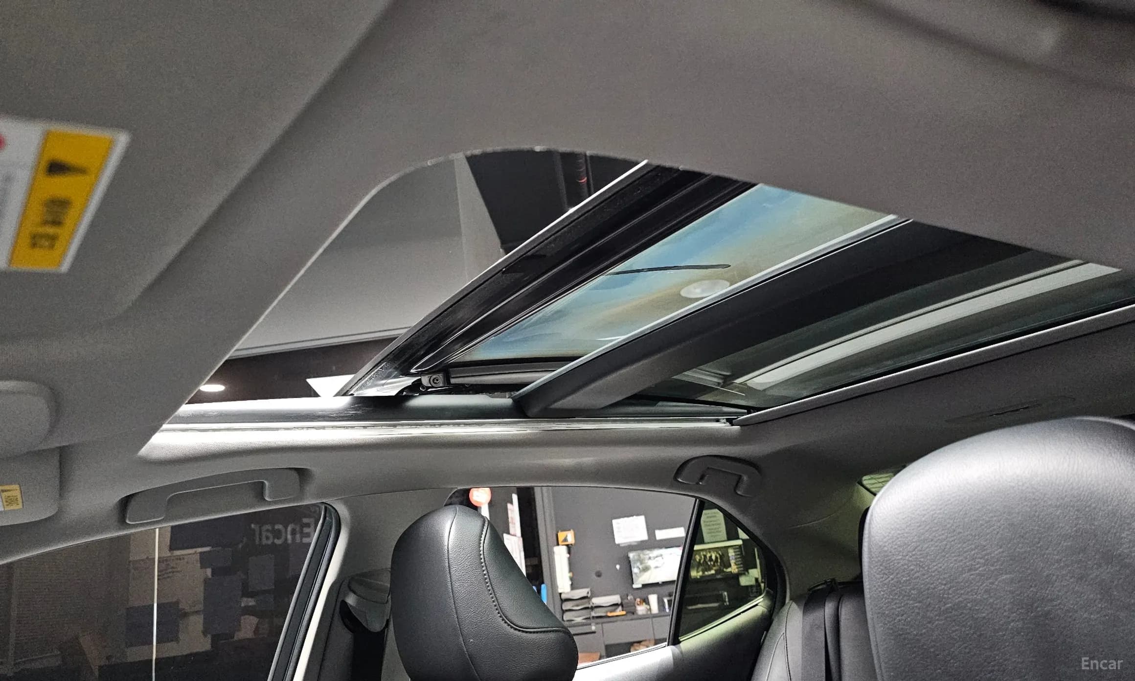 Camry (XV70)
