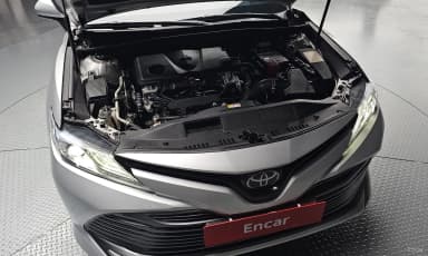 Camry (XV70)