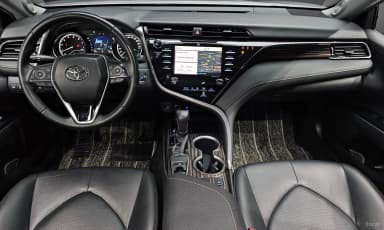 Camry (XV70)