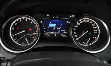 Camry (XV70)