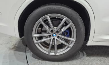 X3 (G01)