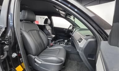 Rexton Sports Khan