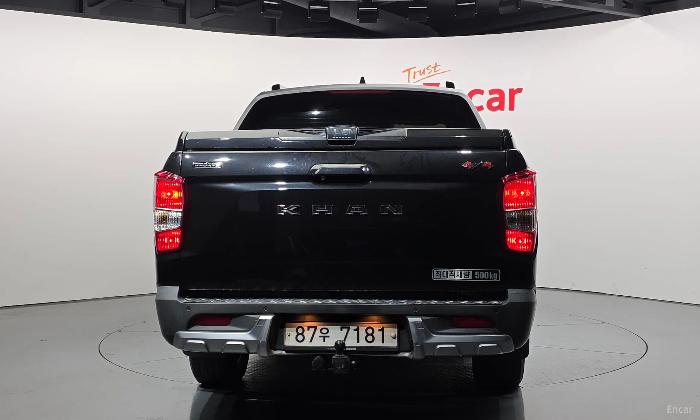 Rexton Sports Khan