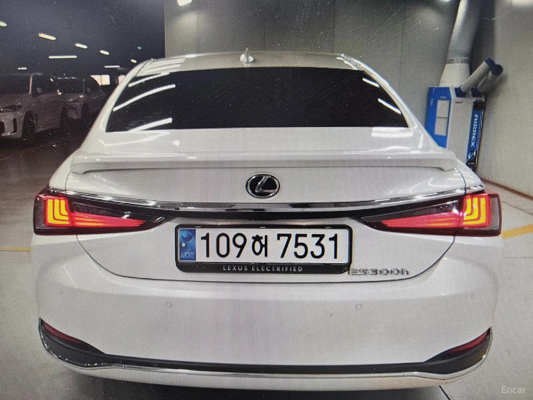 ES300h 7th Generation