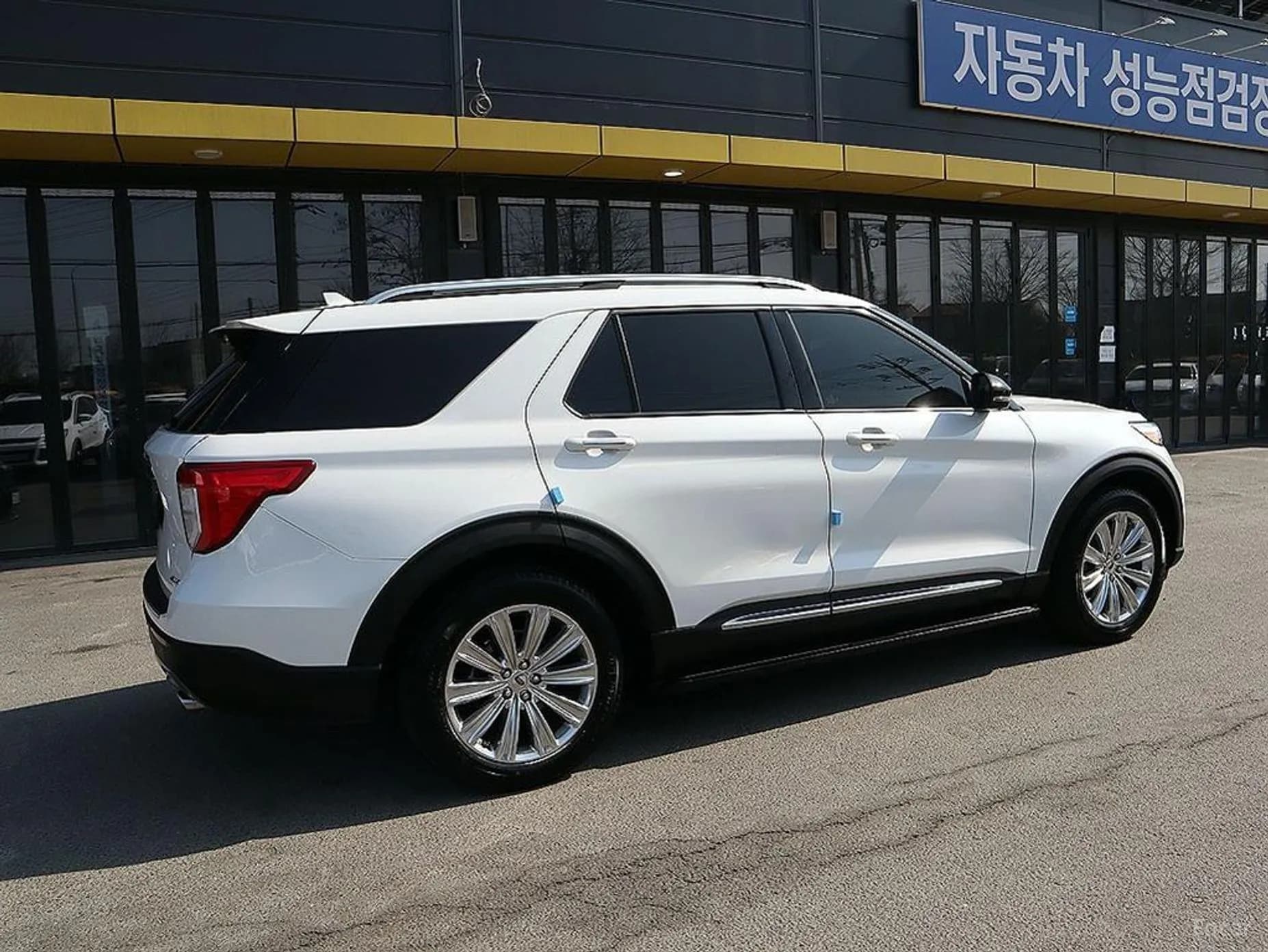 Explorer 6th Generation