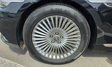 G90