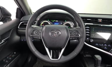 Camry (XV70)