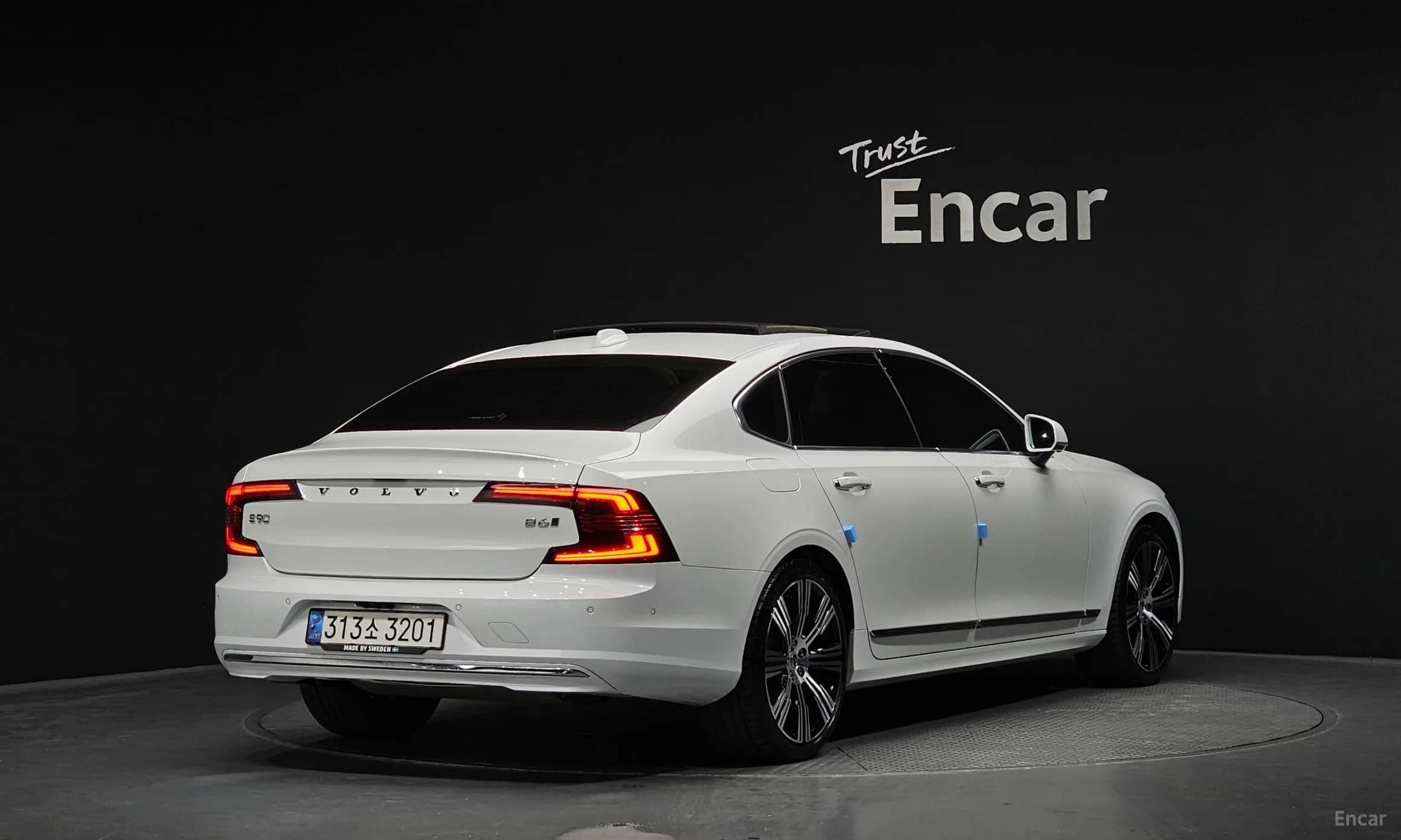 S90